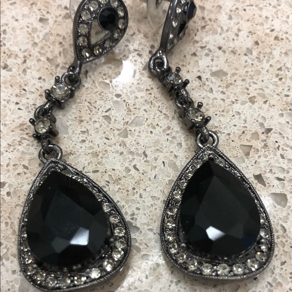 Black Earrings - Picture 2 of 3